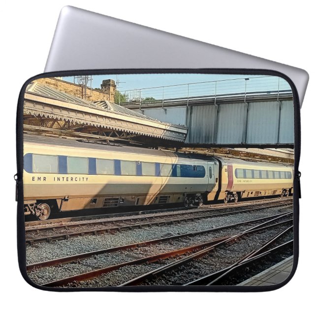 Housse Pour Ordinateur Portable Train beige et marron (Devant)