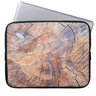 Housse Pour Ordinateur Portable Un arbre coupé. Bois de bois dans les bois. Textur