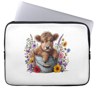 Housse Pour Ordinateur Portable Vache des Highlands dans un seau de fleurs Png, Mi