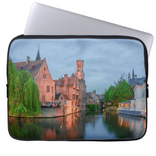 Housse Pour Ordinateur Portable Vieille ville et beffroi la nuit à Bruges