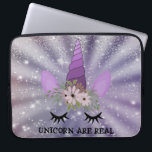 Housse Pour Ordinateur Portable Visage Unicorne, Couronne Florale, Confetti<br><div class="desc">Un beau visage de licorne avec couronne florale et confetti argenté sur arrière - plan bokeh.</div>