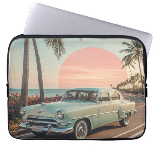 Housse Pour Ordinateur Portable Voiture vintage de style rétro sur une route côtiè