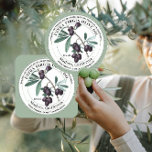 Huile d'olive avec autocollant Vintage d'illustrat<br><div class="desc">Personnalisez cet élégant étiquette d'huile d'olive avec votre nom de produit,  ville et état,  poids net,  déclaration de durabilité et d'origine,  et liste d'ingrédients. Illustration vintage Olive.</div>