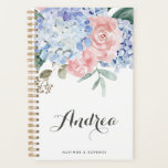 Hydrangées bleues et roses roses roses<br><div class="desc">Élégante et féminine planneuse avec bouquet floral aquarelle d'hydrangées bleues et roses roses roses rousses aux accents verts. Ce planificateur floral sera parfait comme cadeau personnalisé. Personnalisez en ajoutant des noms et d'autres détails.</div>