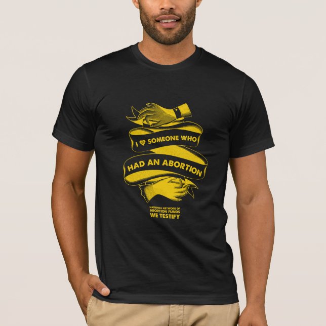 I <3 quelqu'un qui a eu un T-shirt unisexe (Devant)