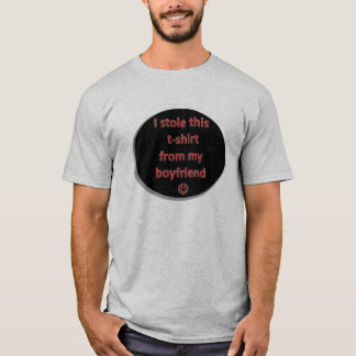 I étole ce T-shirt de mon ami