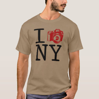 I la came New York/moi tirent le T-shirt de