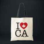 I Love CA | I Love Canada Sac fourre-tout personna<br><div class="desc">Faites savoir à tout le monde à quel point vous aimez le Canada avec ce sac fourre-tout "I Love CA" personnalisable avec typographie rétro et accent de coeur de feuille d'érable. La meilleure façon de montrer votre fierté et votre amour pour le Canada. Personnalisez en ajoutant votre nom. D'autres villes...</div>