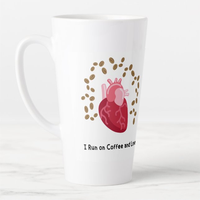 I Run on Coffee and Love Mug (Gauche)