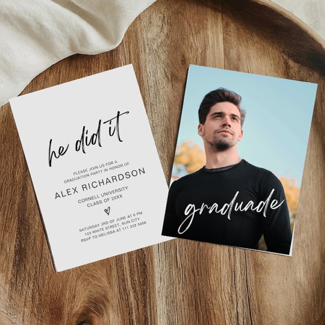 Il L'A Fait Graduation Photo Invitation (Créateur téléchargé)