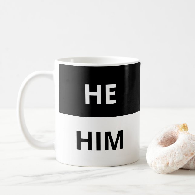 Il/Lui Pronononounes Mug noir & blanc classique (Avec donut)