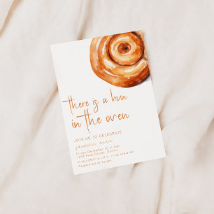 Il Y A Un Bun Dans Le Four Baby shower Invitation