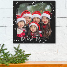 Jolie photo de Noël de famille sous la neige