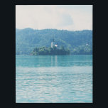 Imitation Canevas Lac Bled Slovénie Pittoresque paysage photographie<br><div class="desc">Cette belle toile imprimée présente une photo de la belle eau bleue du lac Bled,  Slovénie,  lors d'une belle journée ensoleillée avec l'église sur une île dans le lac entourée de belles montagnes verdoyantes.</div>