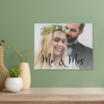 Imitation Canevas M. Mme Mme Mariage de la photo<br><div class="desc">Impression sur toile personnalisée pour célébrer votre mariage avec "Mr & Mrs" dans un grand script élégant superposant votre photo préférée.</div>