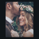 Imitation Canevas Nouveau M. & Mme Newlyweds Photo Chic Mariage Keep<br><div class="desc">Ajoutez une touche élégante aux décorations de la maison des jeunes mariés avec une impression de fausse toile mariage "Mr & Mrs" tout simplement élégante. L'image et le libellé de ce modèle sont simples à customiser. Le design de superposition en lettres blanches comprend une image de votre choix, une calligraphie...</div>