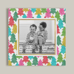 Imitation Canevas Papier coloré Arbres de Noël Photo Faux Canvas<br><div class="desc">Ajoutez un peu de plaisir et de joie à vos fêtes de fin d'année avec cette photo-empreinte amusante,  avec un motif de papier de Noël coloré et un cadre en feuille d'or imitant.</div>