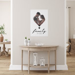 Imitation Canevas Photo Famille Script moderne Simple Coeur<br><div class="desc">Photo Famille Script moderne Simple Coeur Faux Canvas Print Wall Art présente votre photo préférée avec le texte élégant "Famille" dans la typographie de script moderne et l'année établie avec l'accent d'un coeur d'amour. Un cadeau parfait pour Noël, anniversaire, fête des mères, Fête des pères, anniversaire, nouveau-né et bien plus...</div>