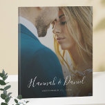 Imitation Canevas Photo personnalisée avec script Whimsical<br><div class="desc">Personnalisez cette fausse toile avec votre photo préférée ! Nous avons inclus un exemple de texte en blanc, y compris les prénoms dans un script animé et fantaisiste. Mais ne vous sentez pas limité par notre format d'exemple qui utilise les prénoms et une date ! Vous pouvez remplacer les exemples...</div>
