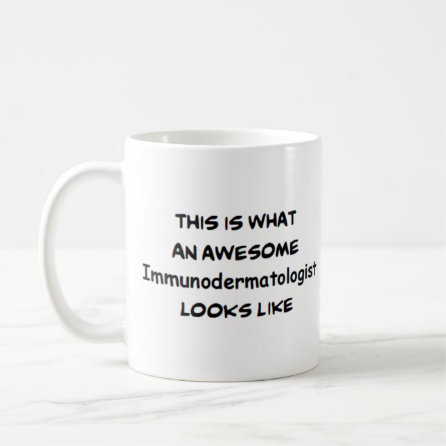 immunodermatologue, énorme tasse de café (Gauche)