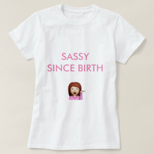 impertinent depuis le T-shirt mignon d'emoji de