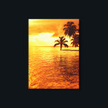 Impression de toile de couché de soleil de palmier<br><div class="desc">Impression en toile d'un requin pourchassant le poisson papillon dans l'eau bleu clair du lagon de l'île tropicale pacifique Bora Bora de l'archipel de Tahiti Polynésie française. Au-dessus de l'eau,  on aperçoit des bungalows sur l'eau.</div>