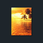 Impression de toile de couché de soleil de palmier<br><div class="desc">Impression en toile d'un requin pourchassant le poisson papillon dans l'eau bleu clair du lagon de l'île tropicale pacifique Bora Bora de l'archipel de Tahiti Polynésie française. Au-dessus de l'eau,  on aperçoit des bungalows sur l'eau.</div>