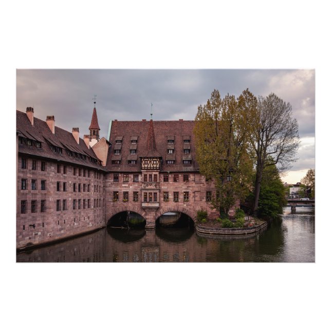 Impression Photo Bâtiment historique au coucher du soleil à Nurembe (Devant)