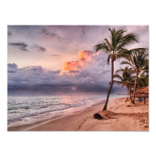 Impression Photo Coucher de soleil sur une plage sablonneuse avec d