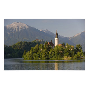 Impression Photo Église de l'Assomption sur une île dans le lac