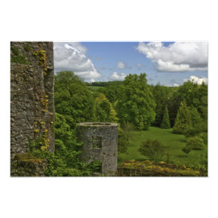 Impression Photo En Irlande, au château de Blarney, une tour en pi
