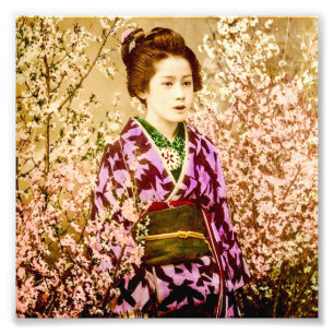 Impression Photo Geisha vintage posant dans des fleurs de cerisier