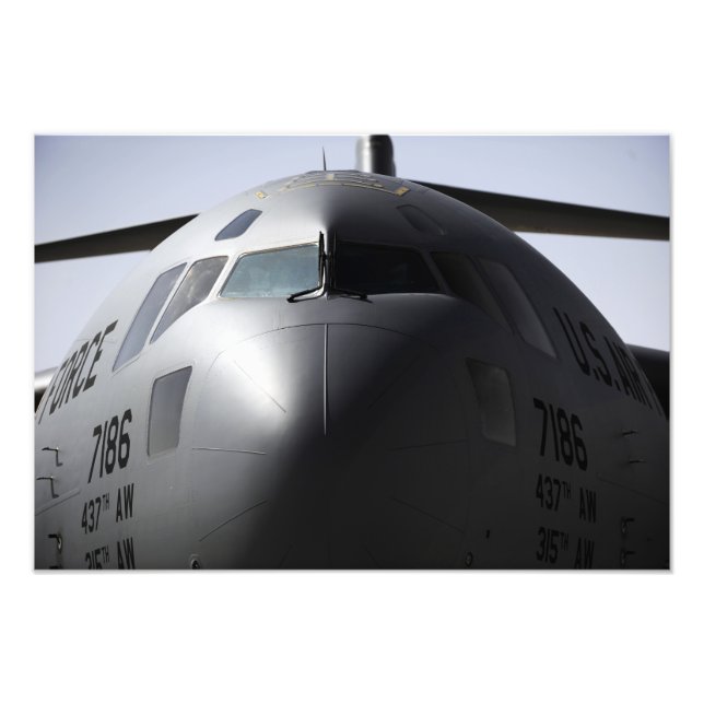 Impression Photo Gros plan de l'avant d'un C-17 Globemaster III (Devant)