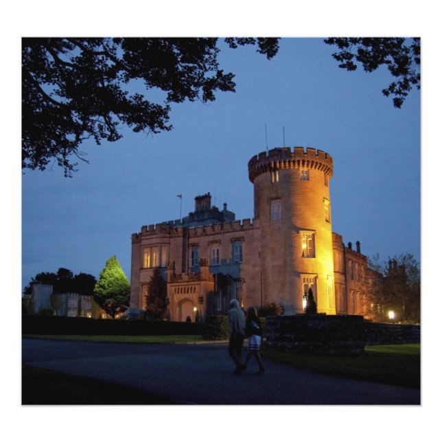 Impression Photo Irlande, le château de Dromoland éclairé au crépus (Devant)