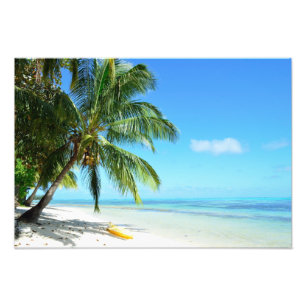 Impression Photo Kayak jaune sur la plage de sable blanc