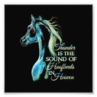 Le Tonnerre Est Le Bruit Des Hoofbeats Au Ciel