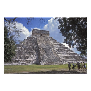 Impression Photo Les touristes traversent une partie non restaurée