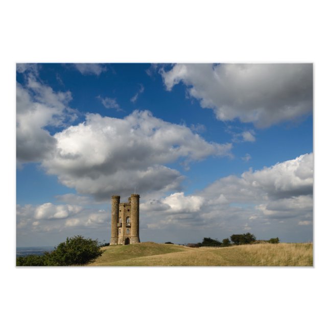 Impression Photo Nuages au-dessus de la tour Broadway (Devant)