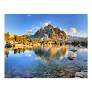 Impression Photo Point culminant au-dessus du lac de l'Ours d'Or in