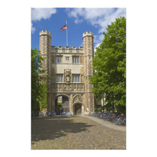 Impression Photo Portail du Trinity College et rangées de vélos,