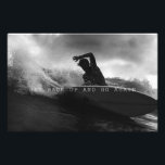 Impression Photo Remontez-vous et recommencez - Surfer battu rudeme<br><div class="desc">L'homme combat une mer agitée sur un planche de surf.</div>
