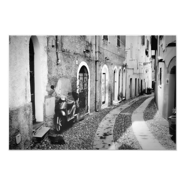 Impression Photo Scooter dans une rue en Italie en noir et blanc (Devant)