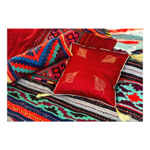 Impression Photo Tapis Colorés Et Un Coussin Rouge