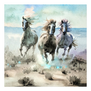 Impression Photo Trois chevaux sauvages courent à travers une prair