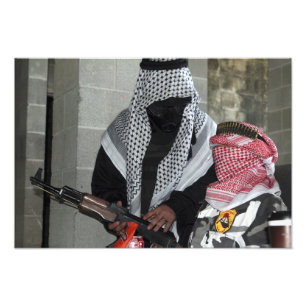 Impression Photo Un agresseur ennemi de rôle-playing arme un