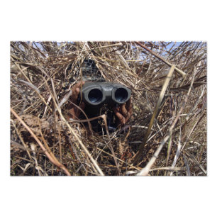 Impression Photo Un observateur de scout pratique le techniqu