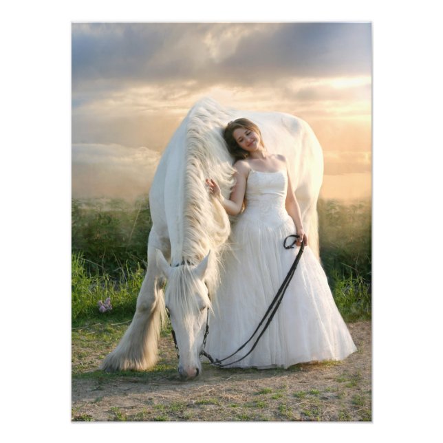 Impression Photo Une belle fille en robe blanche tenant un cheval (Devant)