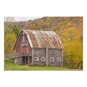 Impression Photo Une grange dans les montagnes vertes du Vermont. H