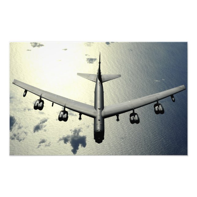 Impression Photo Une Stratoforteresse B-52 en vol (Devant)