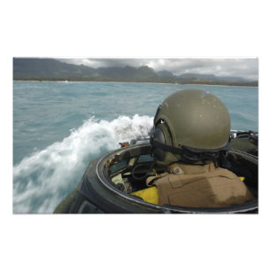 Impression Photo US Marine conduit un véhicule d'assaut amphibie